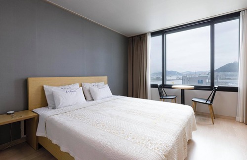 Yeongdo Hotel | Busan Yeongdo Beach