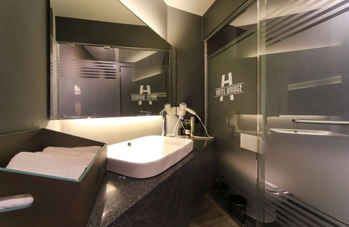 Yeongdo Hotel | Busan Yeongdo Hotel Bridge