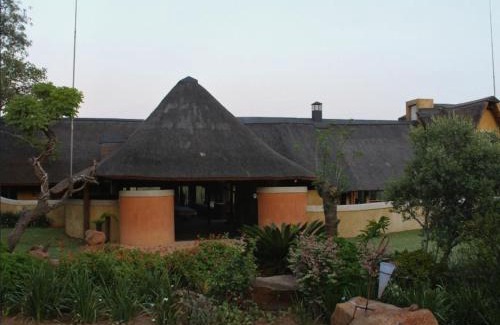 Rooiberg Cabin | Bushveld Venue