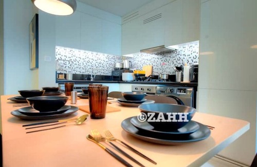 Dubai Apartment | Business Bay Retreat