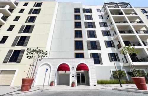 Dubai Apartment | Bustling Beach Hotspot - Stylish Interior - La Mer