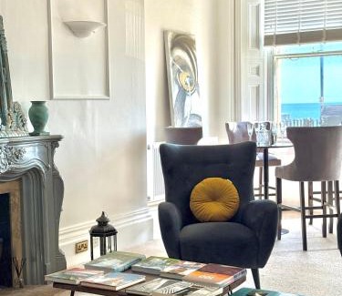 Hove Apartment | Butler's Regency Home By The Sea