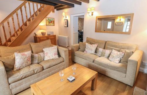 Great Longstone House | Buttercup Cottage