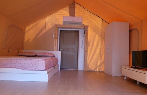 Pudok House | Buye Glamping Pan