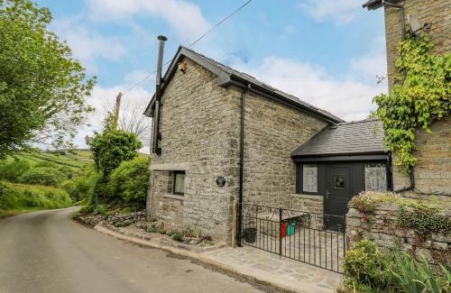 Builth Wells House | Buzzards Breg