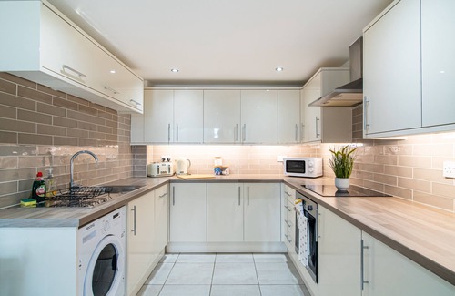 Kirkheaton Apartment | BV Dealhouse Stylish Maisonette 1 Bedrooms Apt