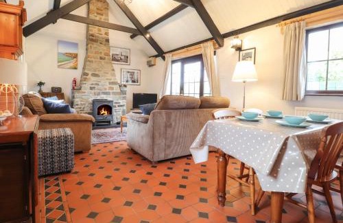 Trefin House | Bwthyn Alarch