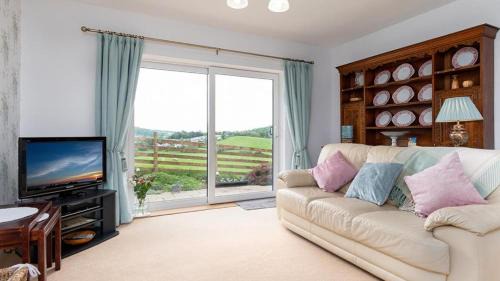 Henryd House | Bwthyn Tan Dderwen