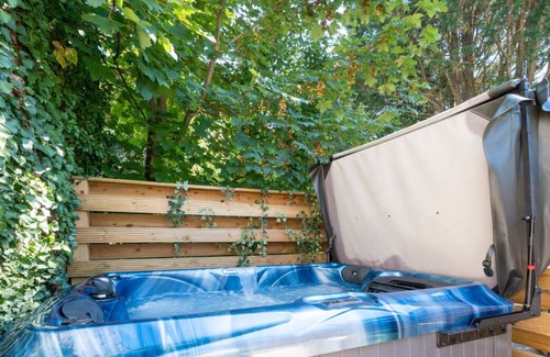 St. Florence House | Bwthyn y Ceidwaid in the beautiful Tenby