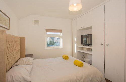 Castle Quarter House | By Lushlets - City Centre Hot tub Pool table - Great for Hens Stags & Rugby groups!