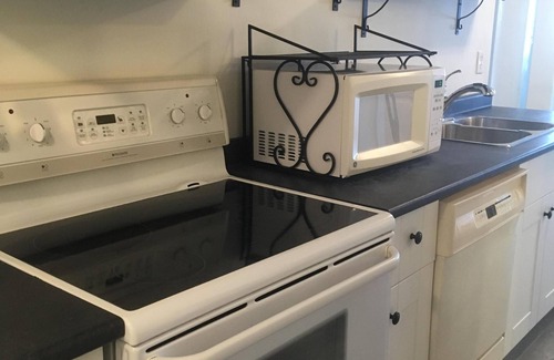 Gananoque Apartment | By the Rivers II - 60A