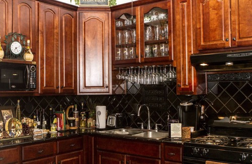 Tobin Hill Villa | By The San Antonio Riverwalk, The Pearl Brewery Center and Downtown San Antonio