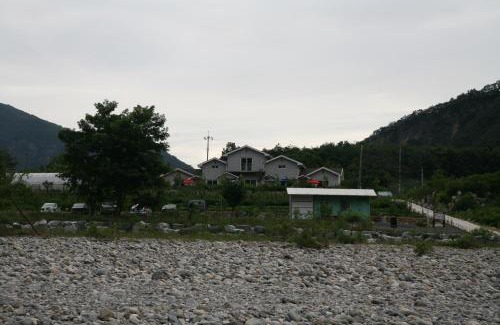 Jeongseon House | Byelgang Pension