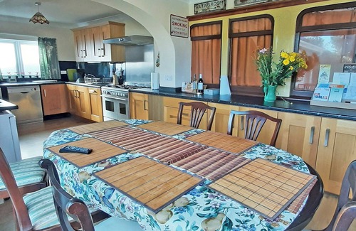 Selsey Cottage | Byeways - Railway Carriage