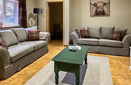 Billingshurst House | Byre Cottage