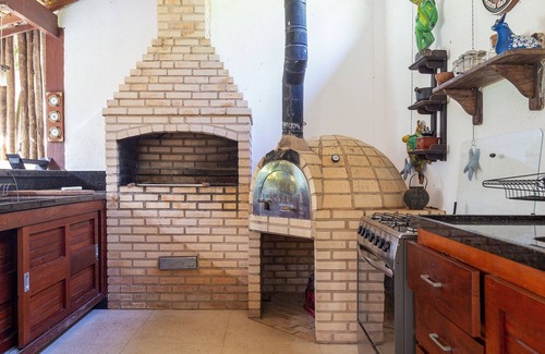 Humaita House | BZ62 Center! Large house, 5 suites and gourmet area