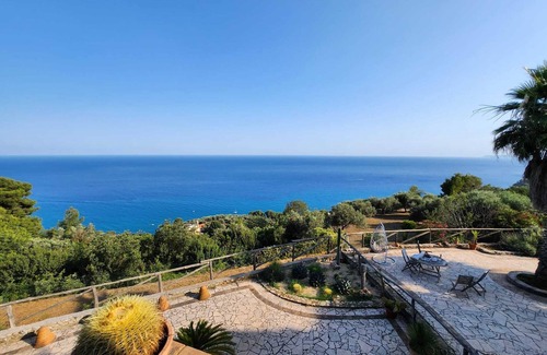 Segno Villa | Cà di Galli. Wonderful villa with sea view.