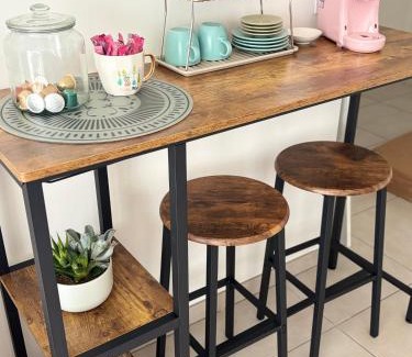 Parilly Apartment | Côté Parc - appt cosy et neuf, parking & au pied du métro à Lyon