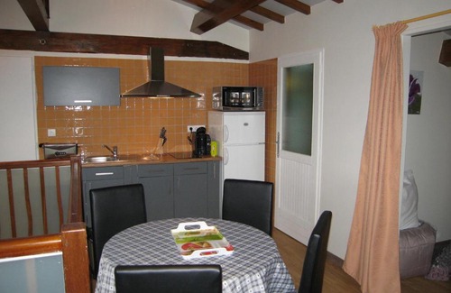 Aubeterre-sur-Dronne Apartment | "Côté plage"