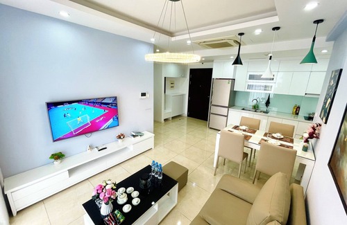 Trung Hoa Nhan Chinh Apartment | Căn hộ 2 phòng, 2 phòng tắm, ban công có tầm nhìn rộng - Vinhomes D'Capitale