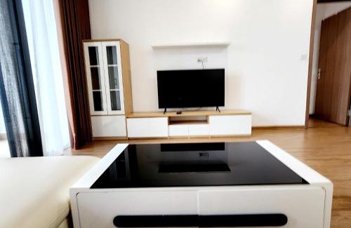 My Đinh Apartment | Căn Hộ Hiện Đại 4 Phòng Ngủ Tại Vinhomes Skylake