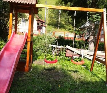 Moeciu de Sus House | Căsuța de lângă pădure