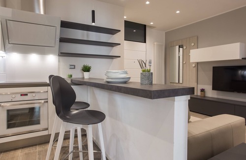 Historic Centre Apartment | C-Apartment Civico 88 modern design apt.