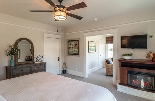 Roseburg Bed & Breakfast | C.H. Bailey House