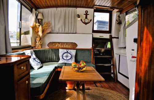 Nemours Boat Rental | C'la Vie - Proche Fontainebleau - Bateau