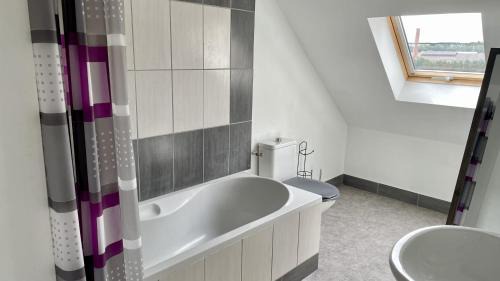 Imphy Apartment | C3 Familiale Parking 2 Chambres 4 lits 5 pers WiFi Réduc Semaine ou Mois, Velo