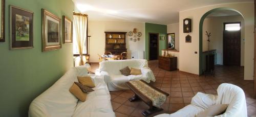 Gurone Bed & Breakfast | Ca' Rosa Bed & Breakfast
