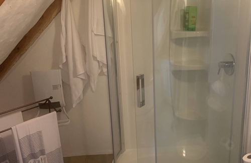 St-Francois-de-l'Ile-d'Orleans Other | 328 years old French farmhouse