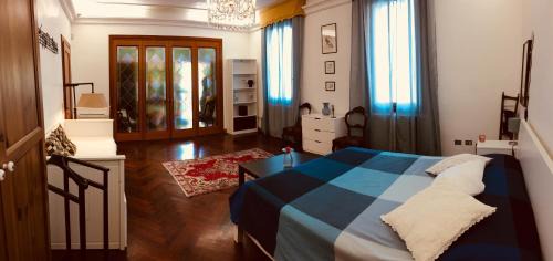 Historic Centre Apartment | Ca'Specola