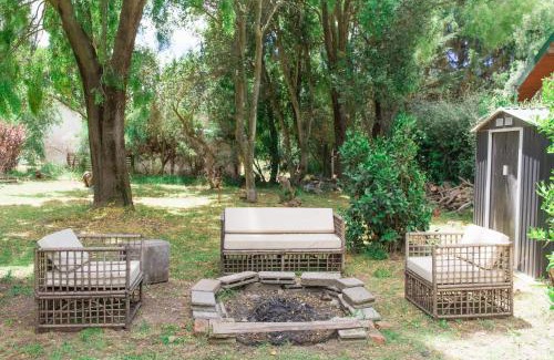 Playa Bonita Ski Chalet | Cabaña del Cruce3 BRC Pet friendly easy beach access