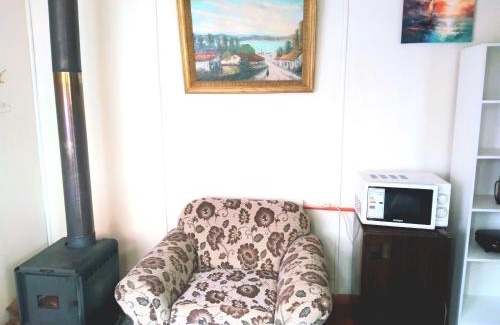 Valdivia Apartment | Cabaña Económica Low Cost Independiente Veinte mil x persona Veintiocho mil x dos Valor total por noche Bienvenidos