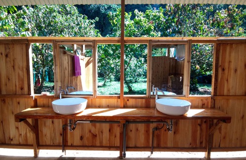 Pueblo Nuevo Cabin | Cabaña Familiar en el Bosque Amazónico. Ideal Para Desconectar de la Tecnología