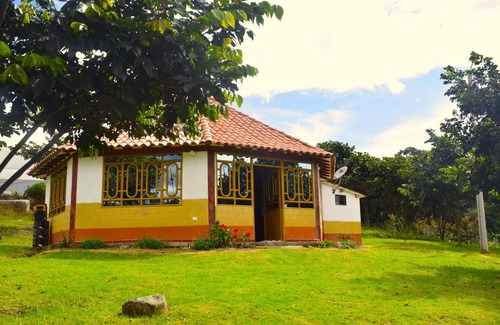 Santa Sofia House | Cabaña La Estancia - just a few kilometers from Villa de Leyva!