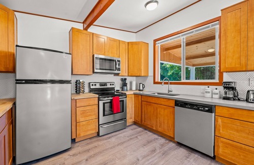 Camano Island Cabin | Cabaña Para Recargarte de Energia a 7 min de Parques Estatales Senderos y Playas