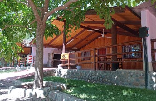 Chacras de Coria Ski Chalet | CABAÑAS DE CHACRAS