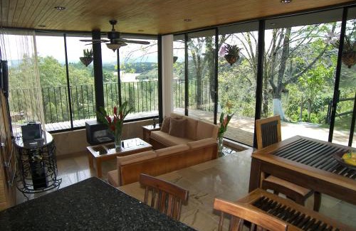 Guatape Villa | Cabañas el Retorno