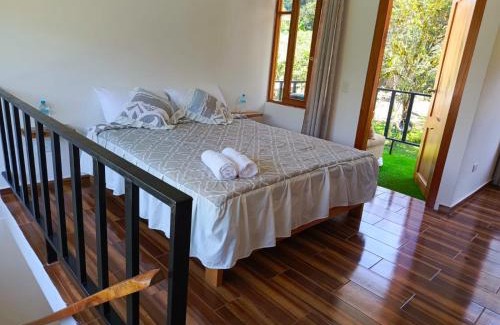 Mindo Cabin | CABAÑAS GOLDEN TANAGER