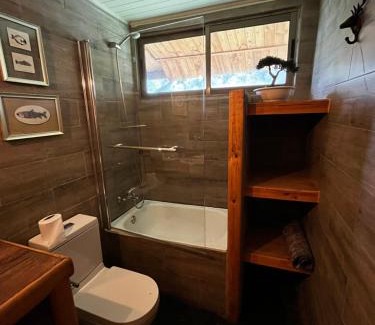 Bajos de Lircay House | Cabañas Velo de la Novia - Parque Nacional Radal 7 tazas