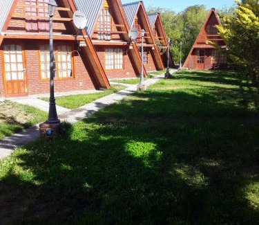 Comandante Luis Piedrabuena Ski Chalet | cabañas rio santa cruz