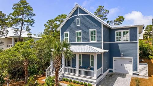 Lakeside at Blue Mountain Beach House | Cabana Blue by AvantStay Walk to Beach Golf CartBikes Included Pool Access