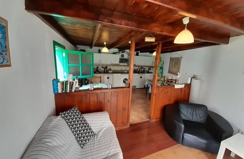 Tinajo House | CABANAS VOLCAN CAPELLANIA CAMPO