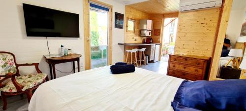 Casselardit Apartment | Cabane côté jardin