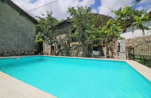 Gondoriz House | Cabaninhas House by Gerês Casas
