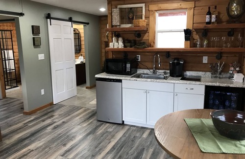 Weston Cabin | Cabernet Getaway