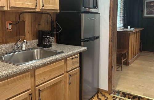 Steelville Cabin | Cabin 1 on Meramec River