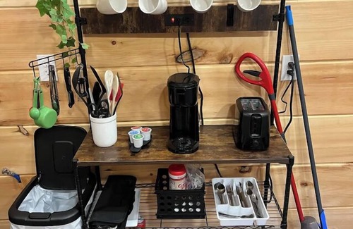 Joelton Cabin | Cabin 2 @ Jones Farm Venue and Cabins